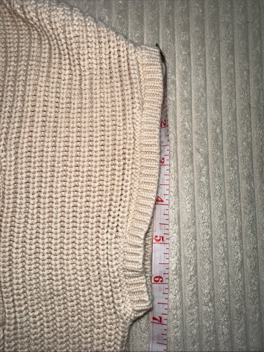 Lillusory Women’s Cream Sleeveless Ribbed Knit Pocket Sweater Cropped Vest - Picture 8 of 9